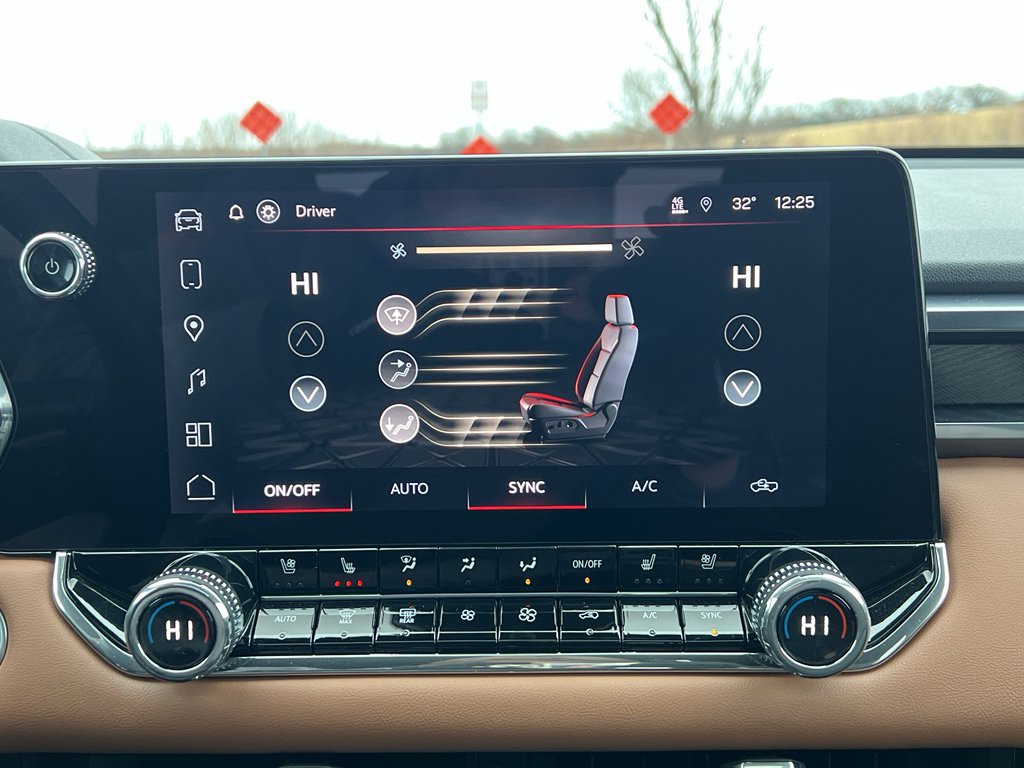 Used 2025 GMC Canyon AT4 w/ Nightfall Edition image 25