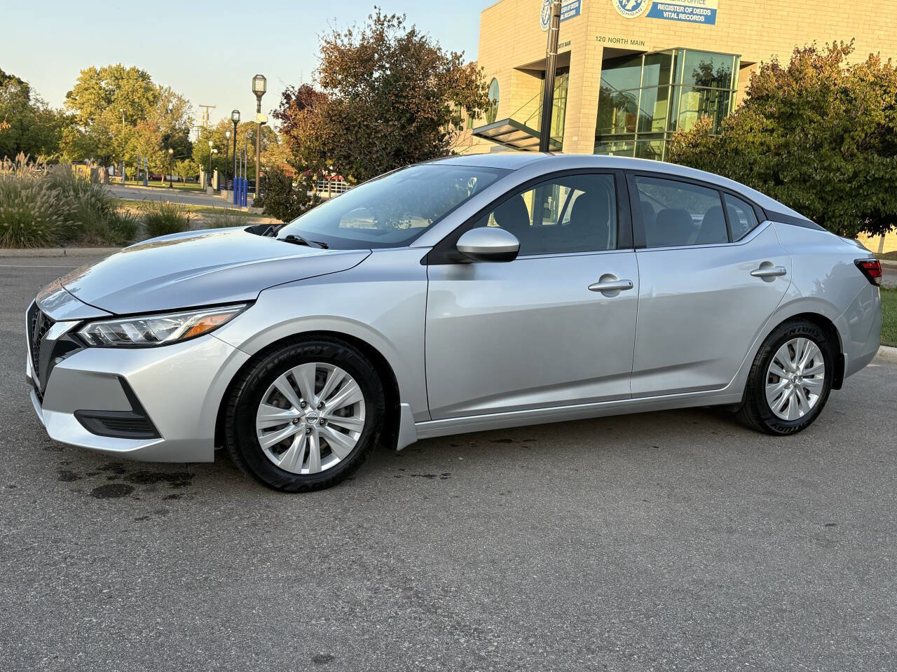Used 2020 Nissan Sentra S image 14