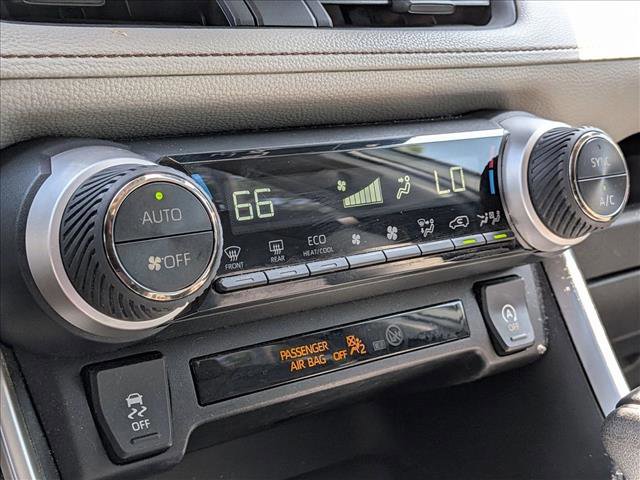 Used 2020 Toyota RAV4 XLE w/ Convenience Package FWD image 8