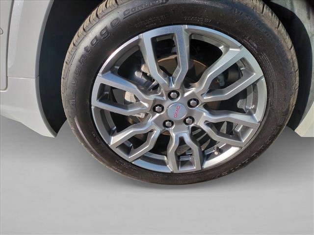 Used 2023 GMC Terrain Denali w/ Denali Premium Package image 25