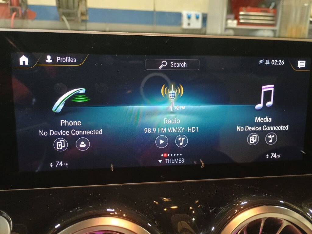 Used 2021 Mercedes-Benz GLB 250 4MATIC image 11