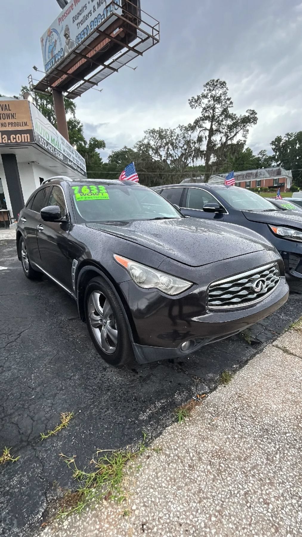 Used 2009 INFINITI FX35 2WD w/ Technology Pkg image 4