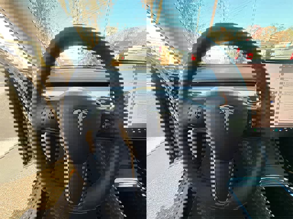 Used 2022 Tesla Model 3 Performance image 22