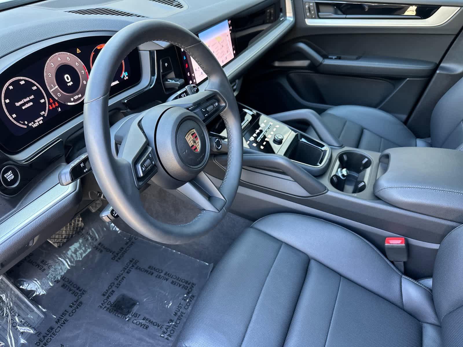 Certified 2025 Porsche Cayenne image 4