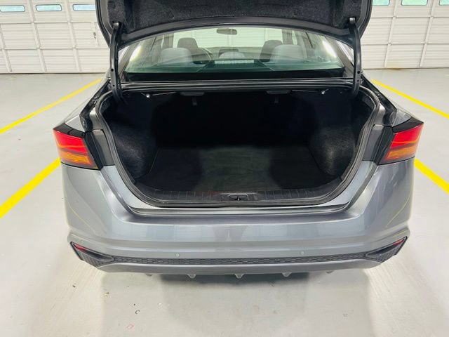 Used 2025 Nissan Altima 2.5 S FWD image 9