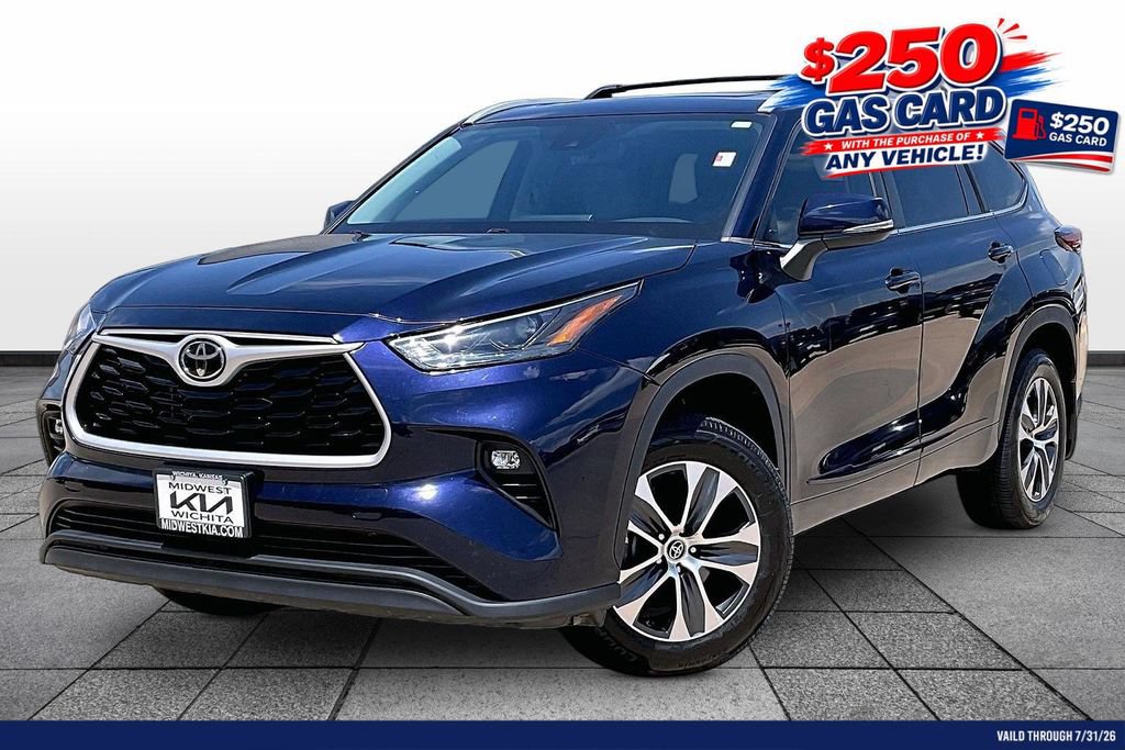 Used 2023 Toyota Highlander XLE