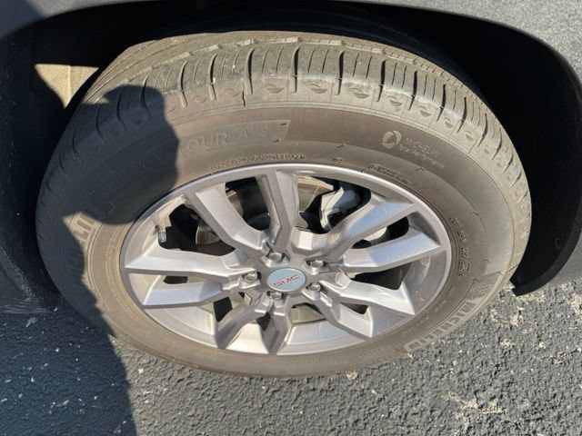 Used 2024 GMC Terrain SLT FWD image 9