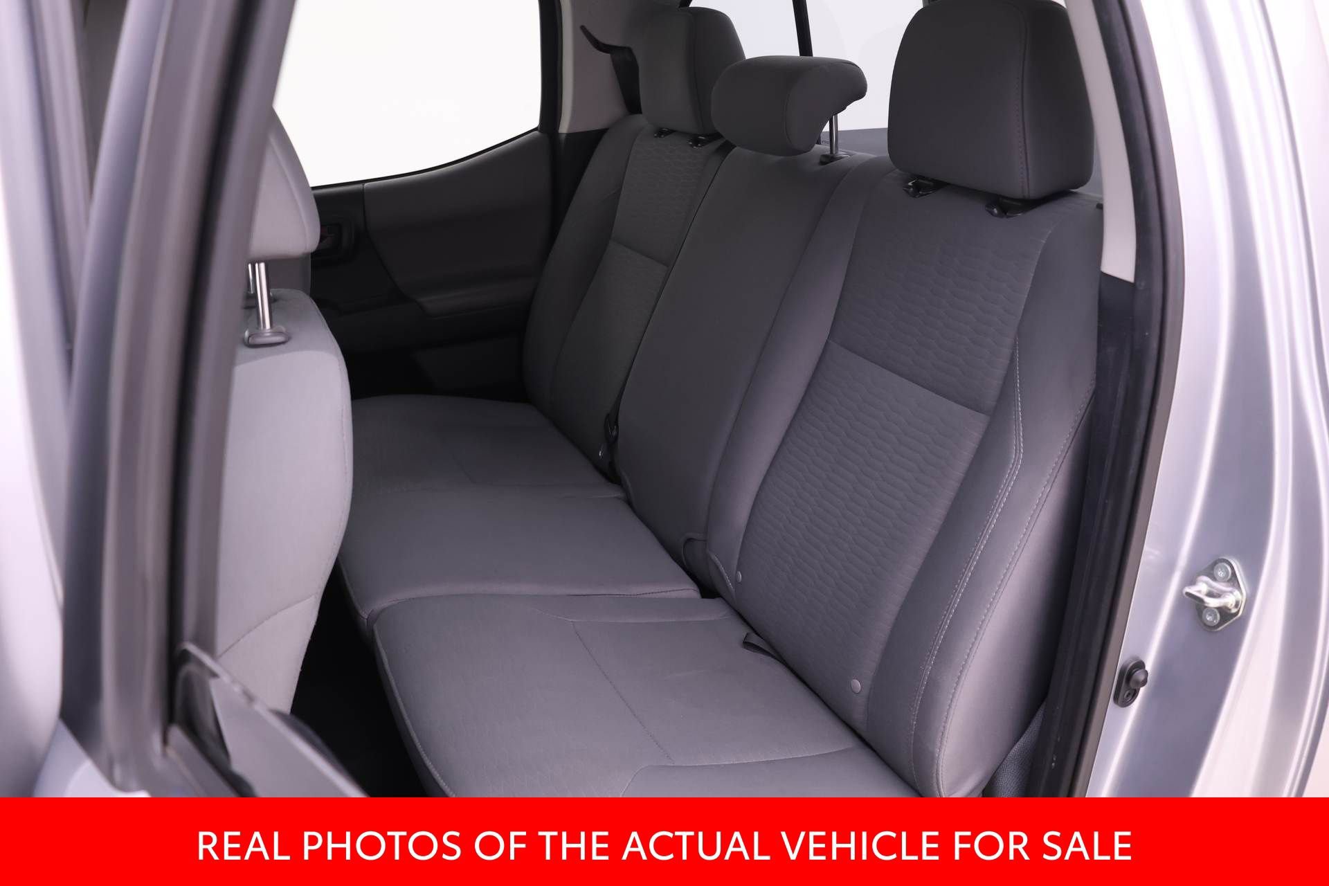 Certified 2019 Toyota Tacoma SR image 10