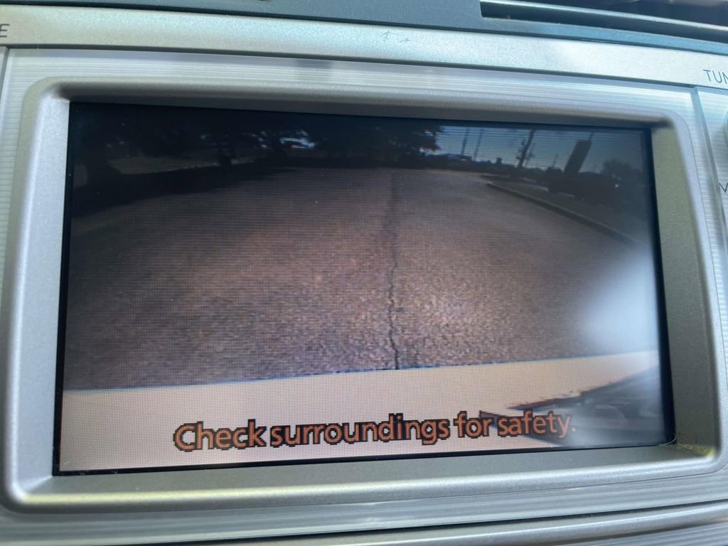 Used 2010 Toyota Camry Hybrid image 24