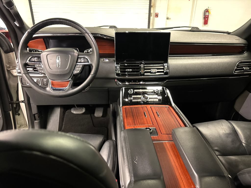 Used 2022 Lincoln Navigator Reserve AWD/4WD image 33