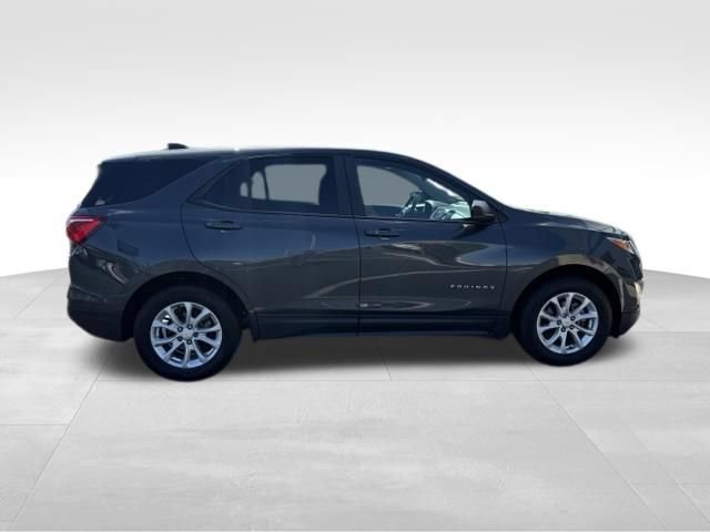 Used 2020 Chevrolet Equinox LS w/ LS Convenience Package FWD image 4