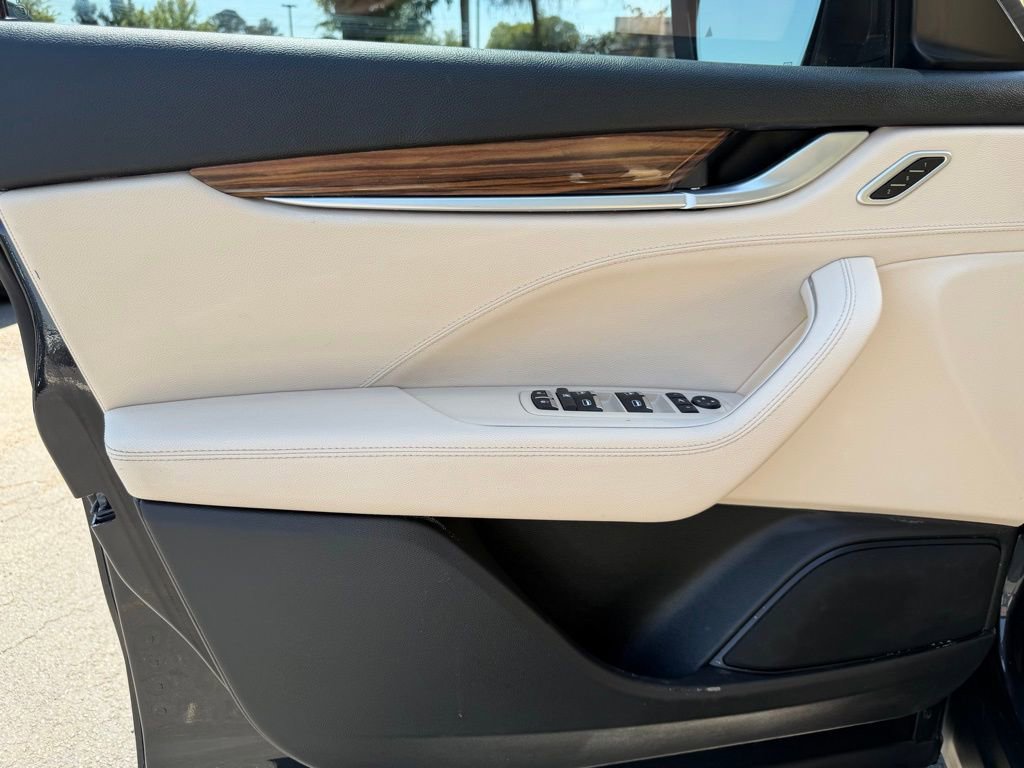 Used 2022 Maserati Levante GT image 13