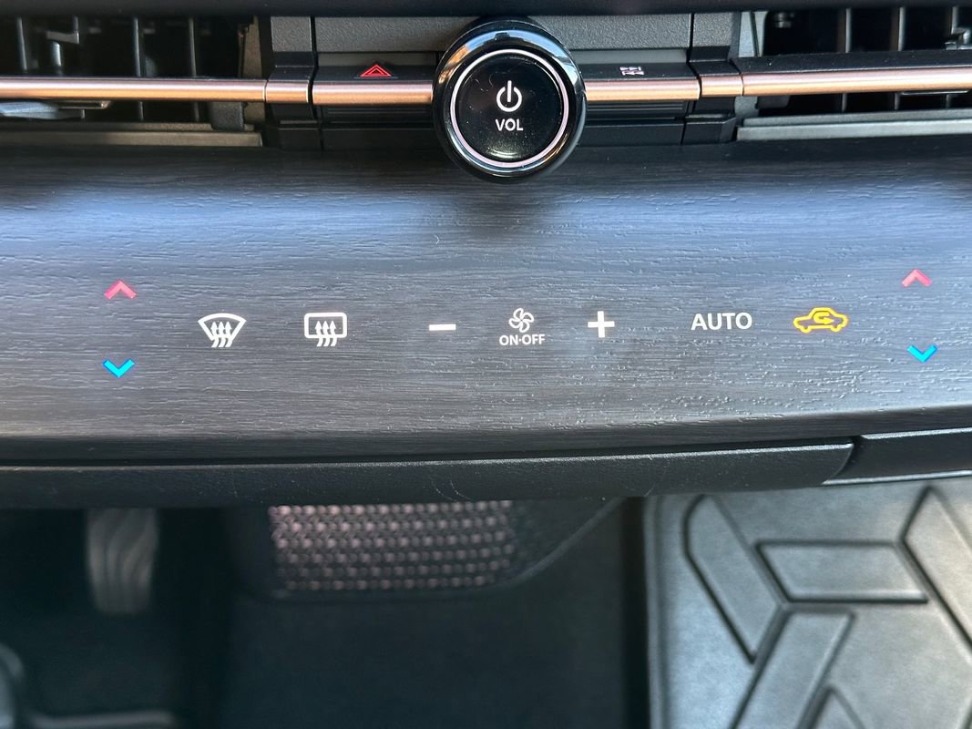 Used 2023 Nissan Ariya Engage image 33