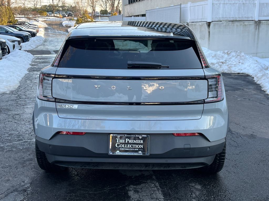 New 2026 Volvo EX30 Plus w/ Protection Package Premier image 3