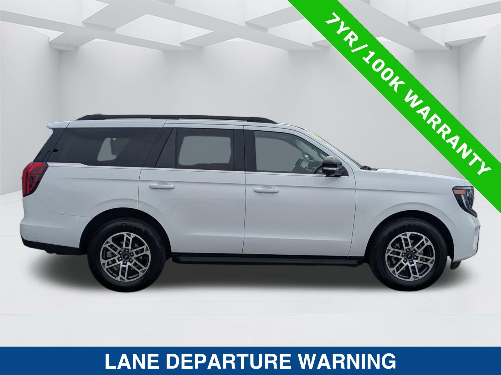 Certified 2025 Ford Expedition Active RWD image 4
