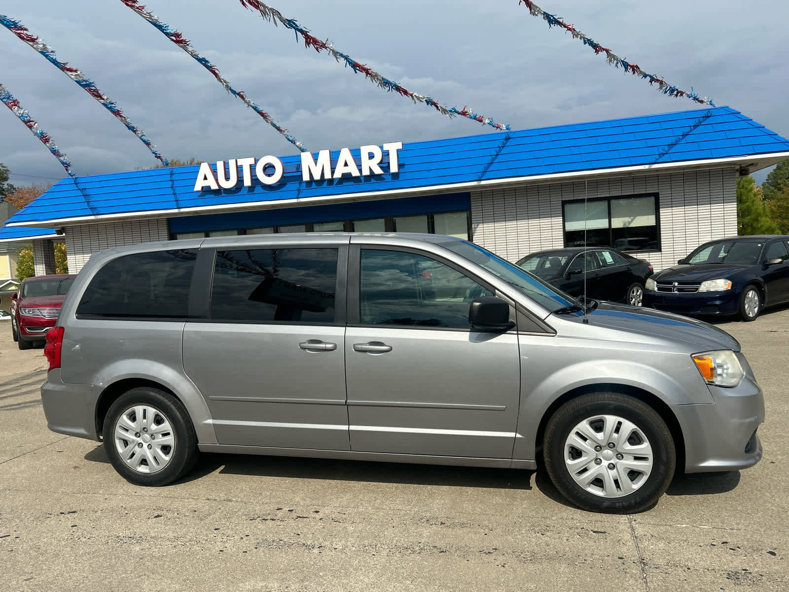 Used 2014 Dodge Grand Caravan SE w/ Quick Order Package 29E SE image 1