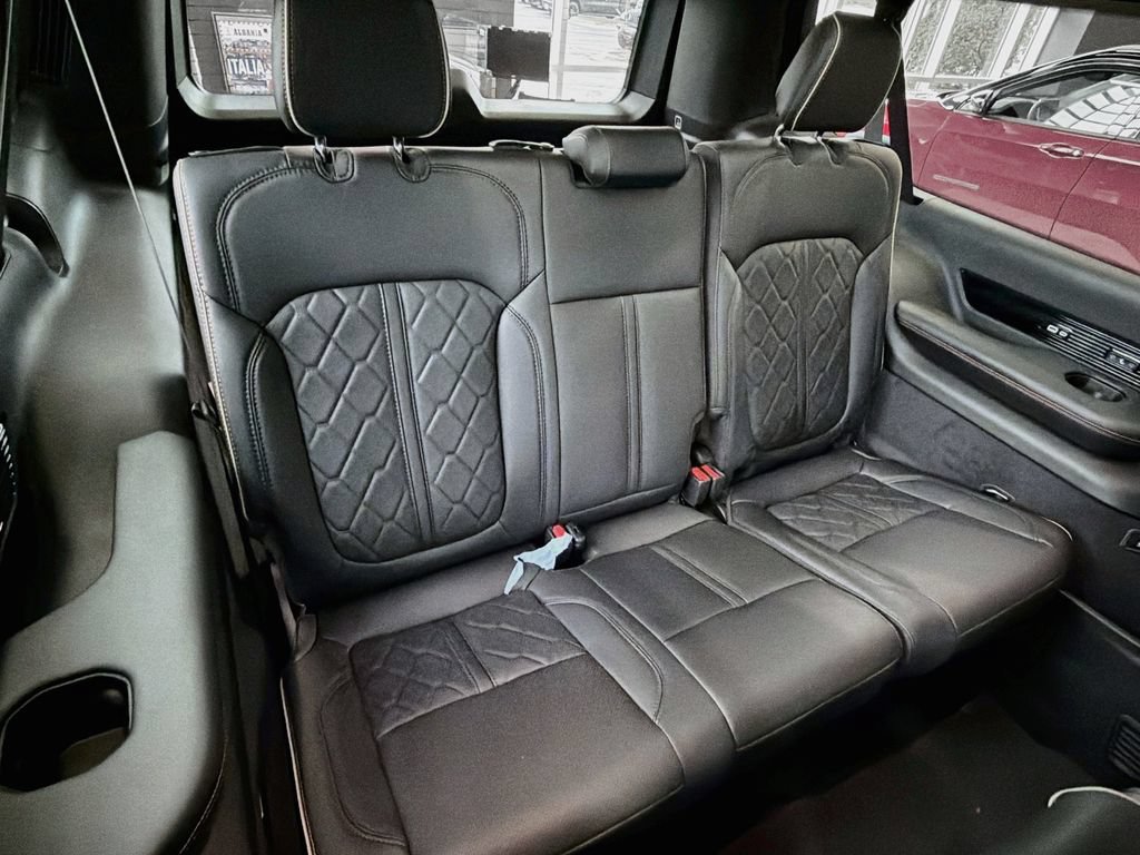 New 2026 Jeep Grand Wagoneer L Summit AWD/4WD image 27