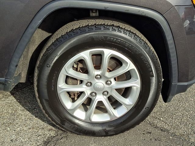 Used 2021 Jeep Grand Cherokee Laredo AWD/4WD image 8
