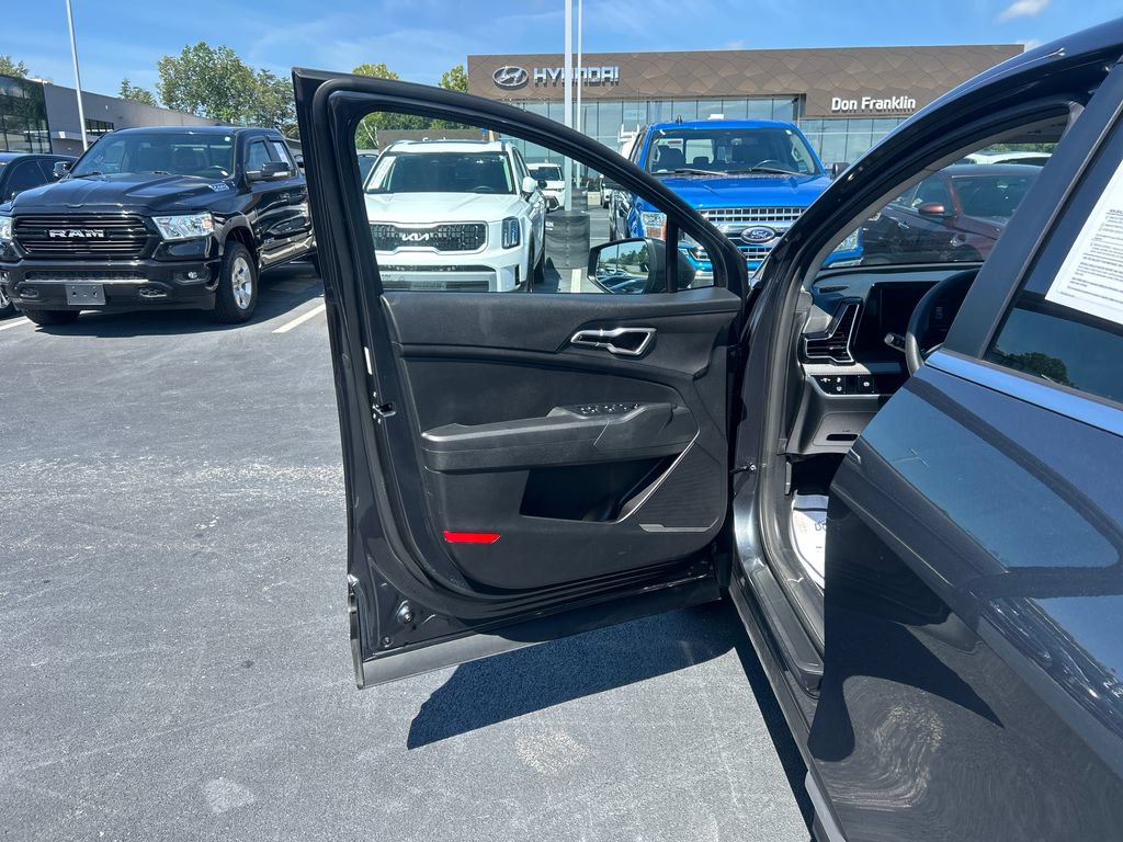 Certified 2023 Kia Sportage LX AWD/4WD image 12