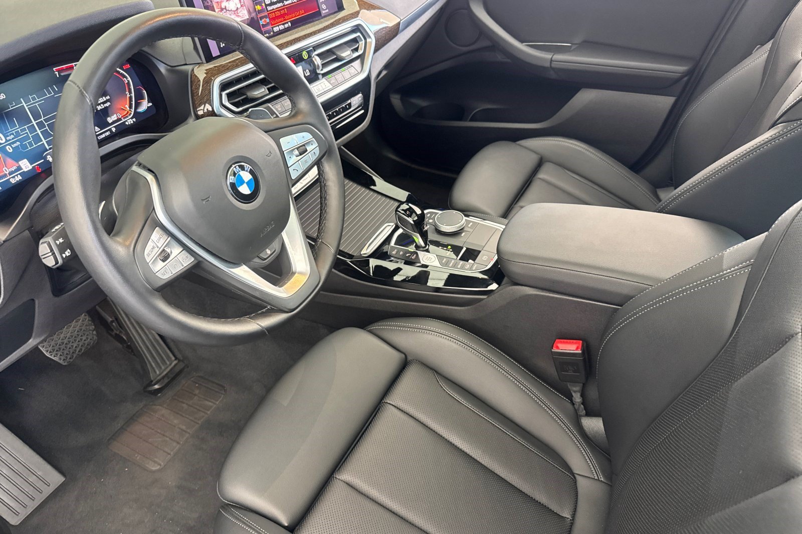 Used 2023 BMW X3 xDrive30i w/ Premium Package AWD/4WD image 4