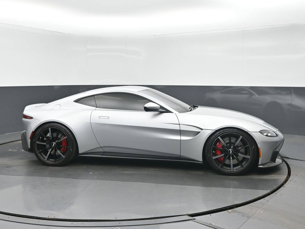 Used 2020 Aston Martin V8 Vantage Coupe RWD image 2