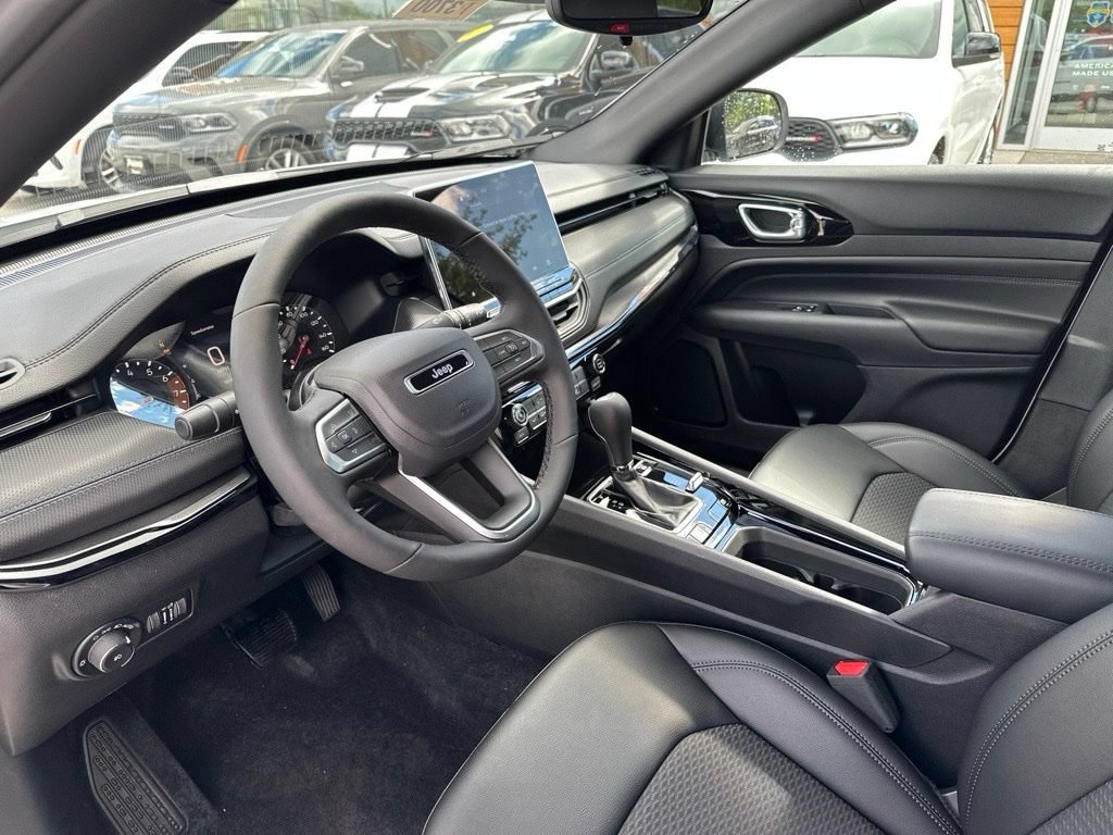 New 2026 Jeep Compass Latitude AWD/4WD image 23