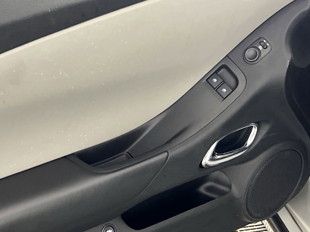 Used 2011 Chevrolet Camaro LS image 15
