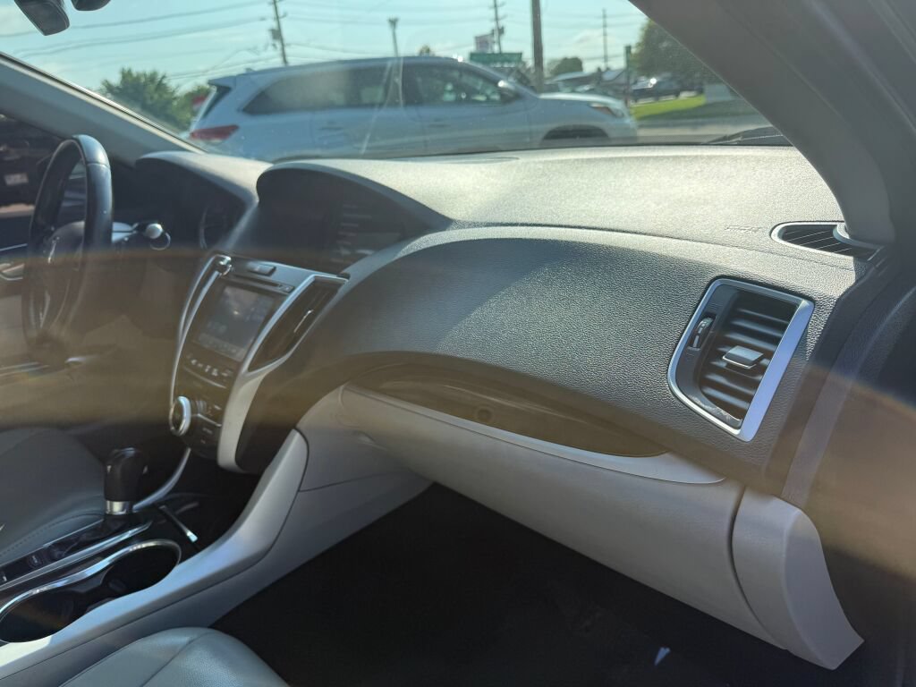 Used 2019 Acura TLX FWD image 29