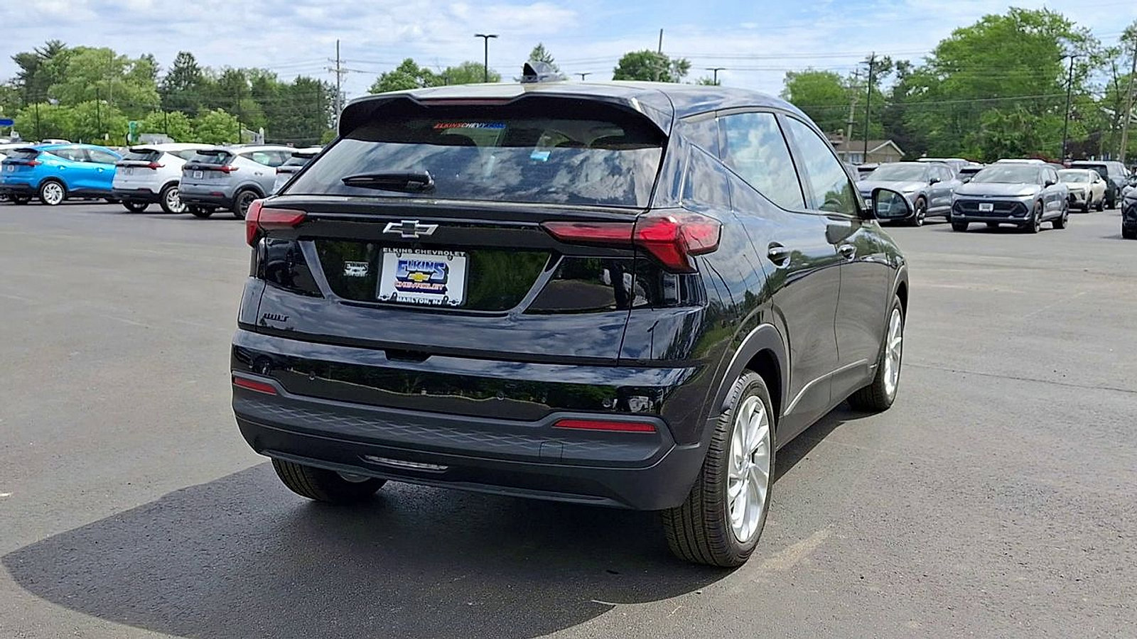 New 2027 Chevrolet Bolt LT w/ Comfort Package FWD image 2