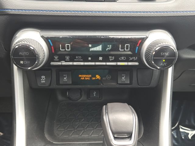 Used 2021 Toyota RAV4 XSE AWD/4WD image 17