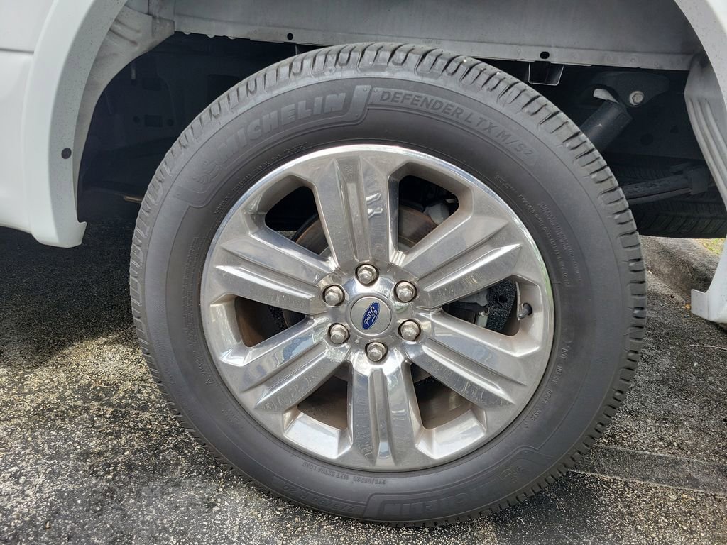 Used 2020 Ford F150 Lariat RWD image 5