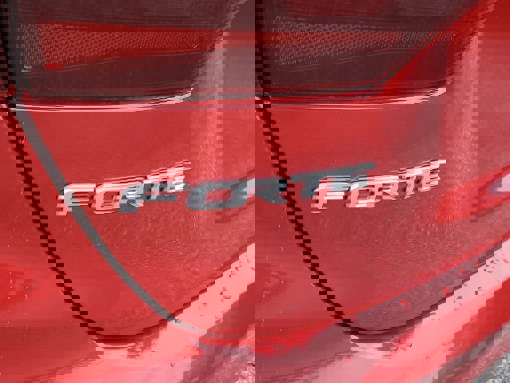 Used 2023 Kia Forte LXS image 27