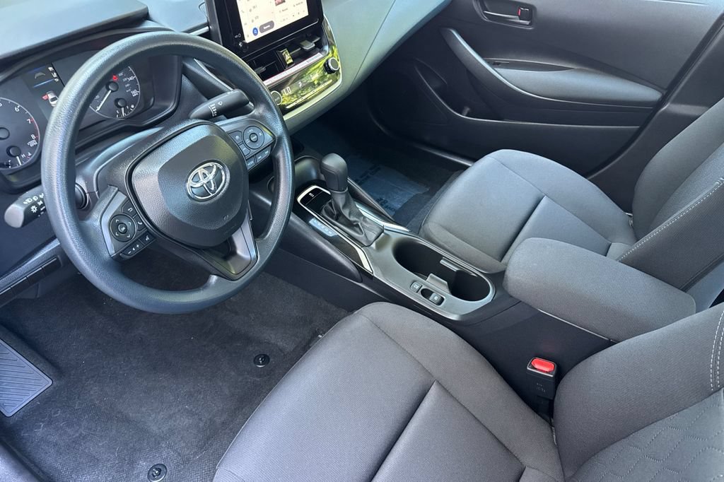 Certified 2025 Toyota Corolla LE FWD image 9