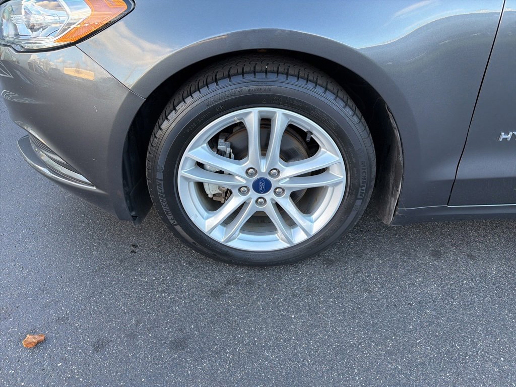 Used 2018 Ford Fusion S image 12
