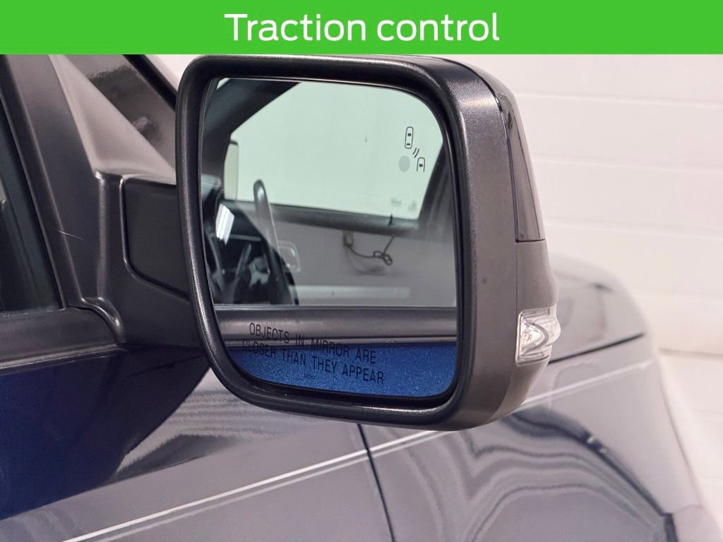 Used 2017 Ford Explorer XLT w/ Equipment Group 202A AWD/4WD image 14