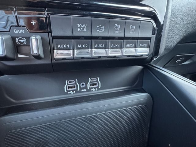 New 2026 RAM 2500 Big Horn AWD/4WD image 36