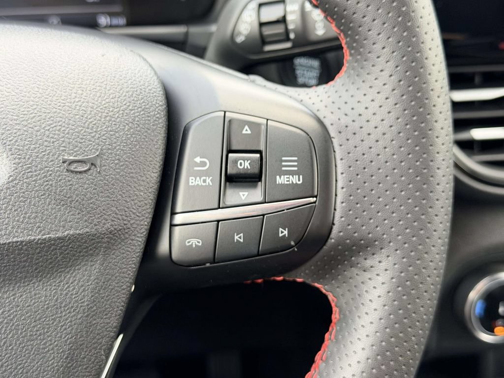 Used 2025 Ford Escape ST-Line AWD/4WD image 7