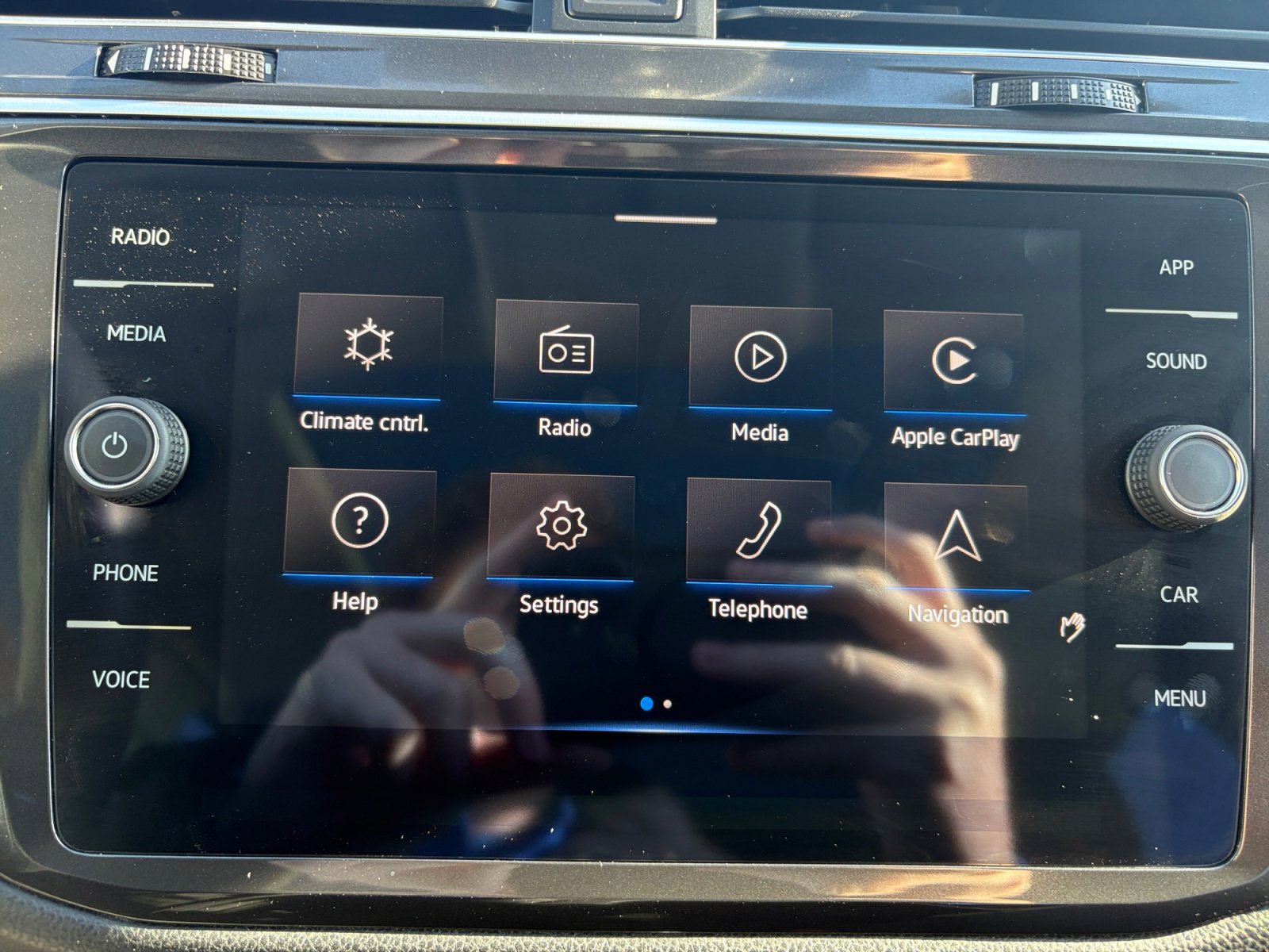 Certified 2024 Volkswagen Tiguan SE w/ Panoramic Sunroof Package image 24