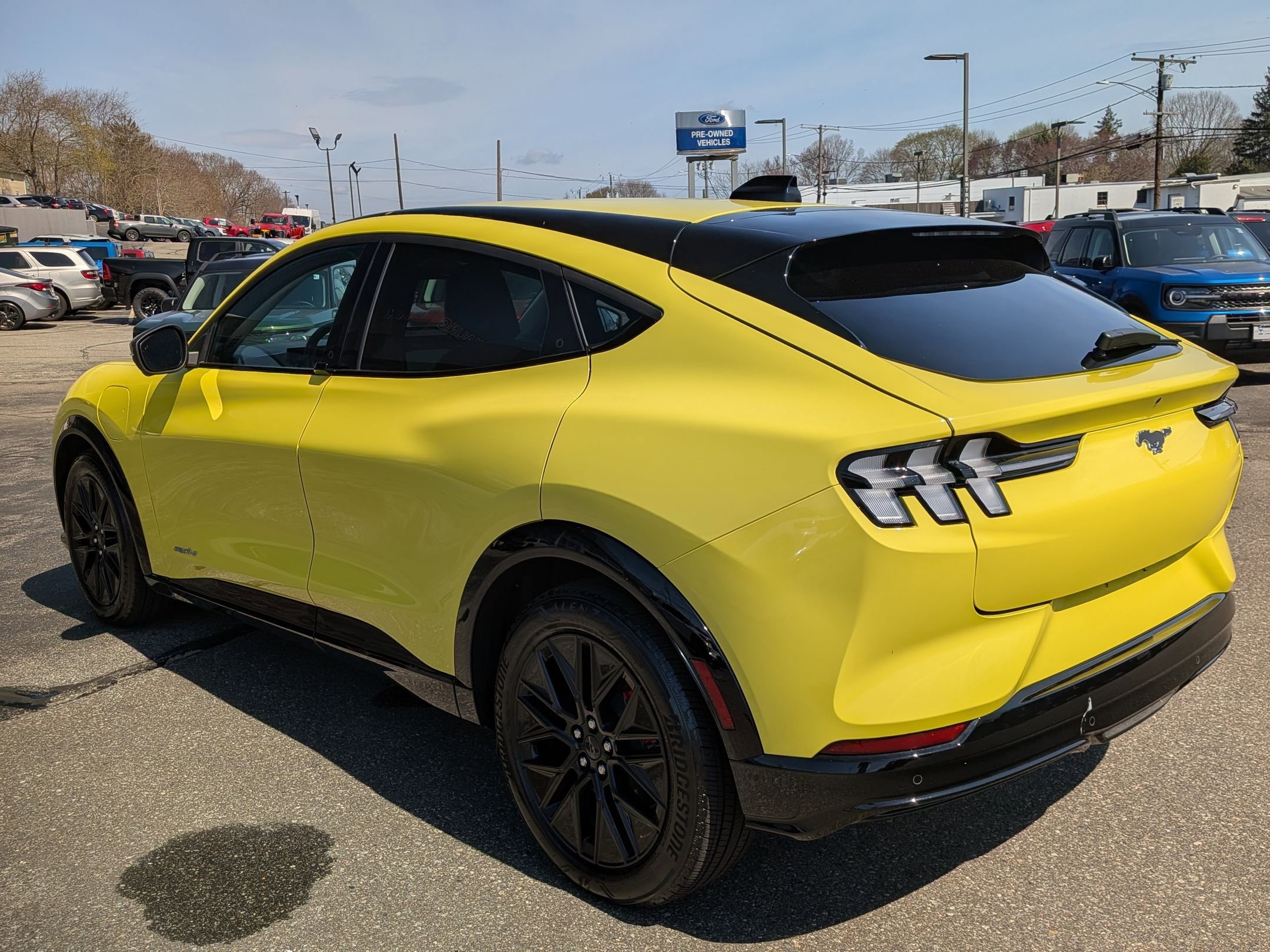 Used 2025 Ford Mustang Mach-E Premium w/ Sport Appearance Package image 6