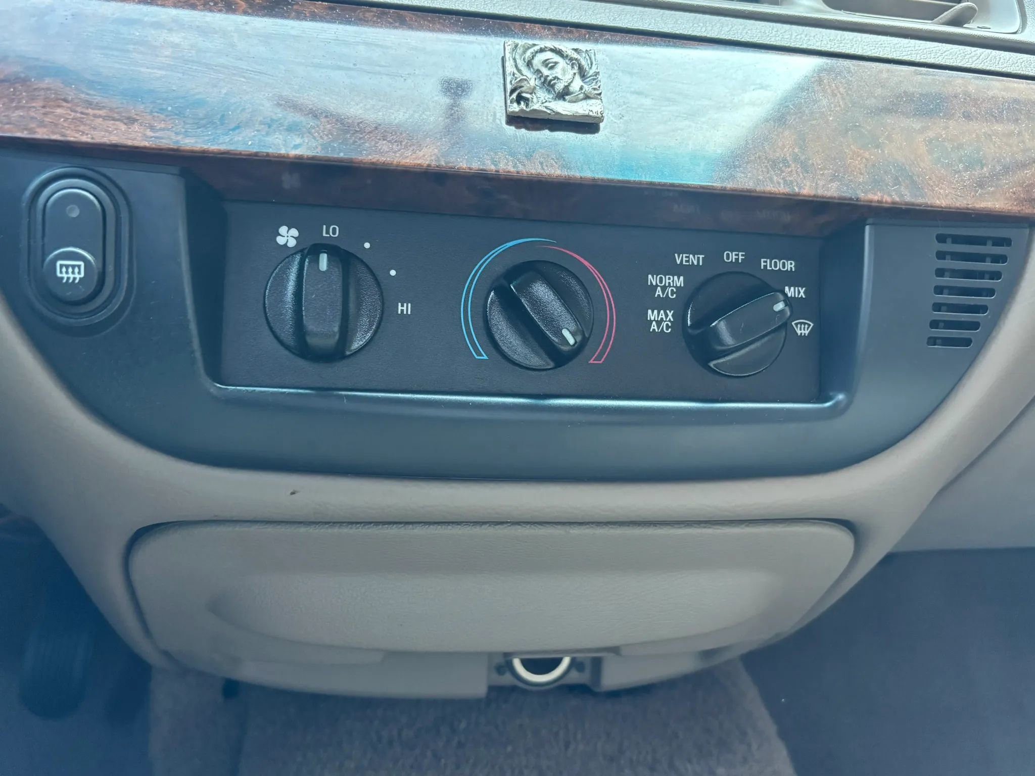 Used 2005 Mercury Grand Marquis GS image 32