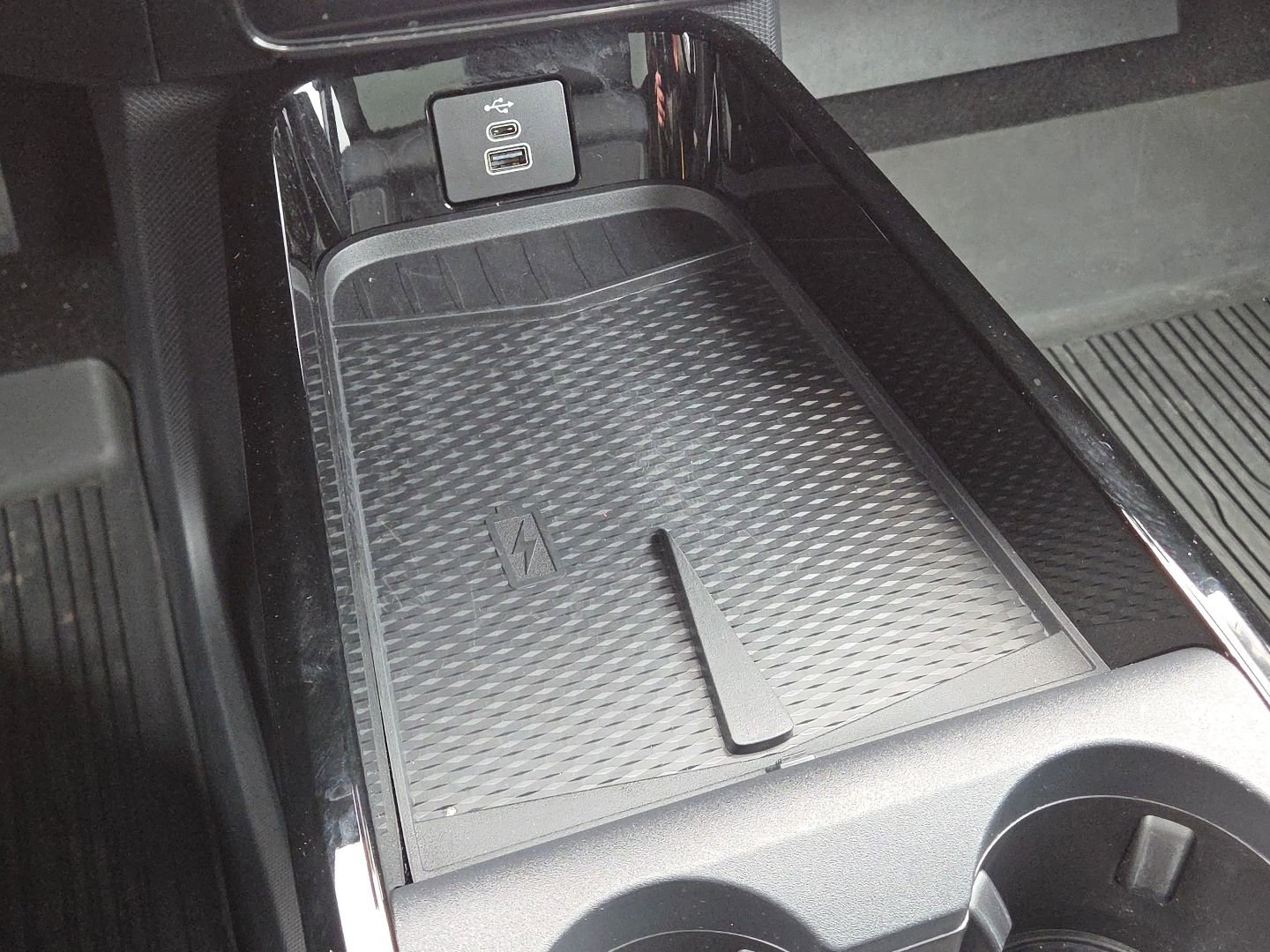 Used 2025 Ford Mustang Mach-E GT image 9