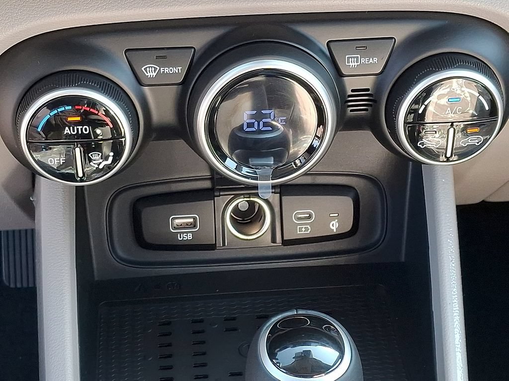 New 2026 Hyundai Venue SEL FWD image 12