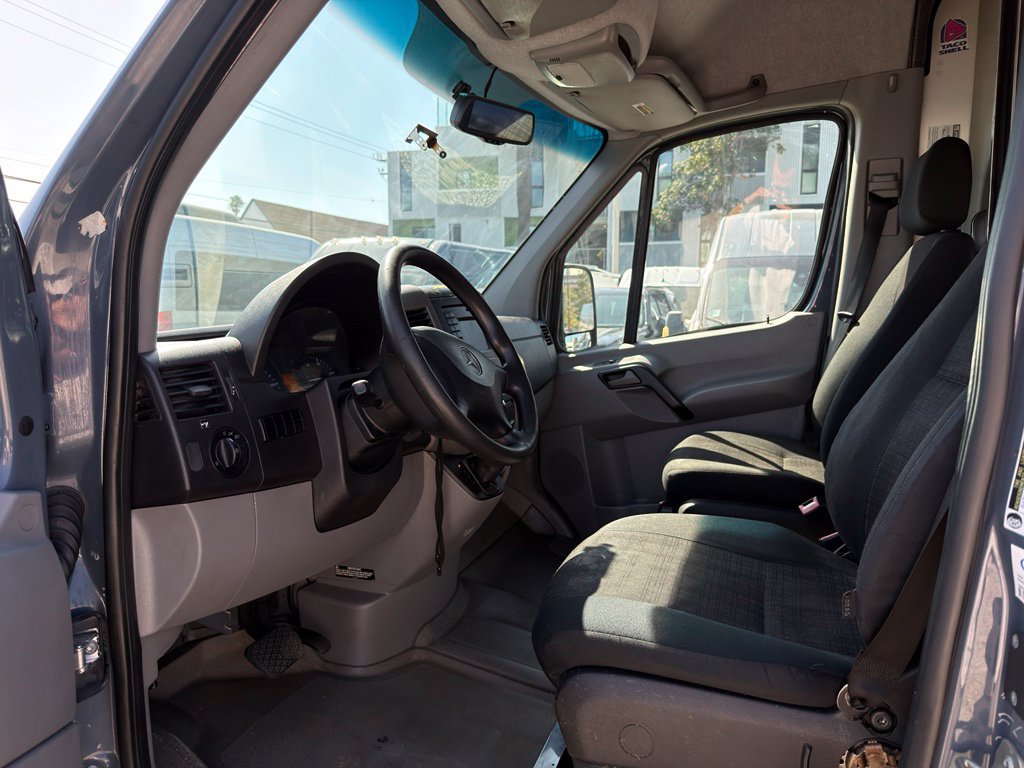 Used 2018 Mercedes-Benz Sprinter 2500 image 23