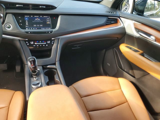 Certified 2024 Cadillac XT5 Premium Luxury w/ Technology Package FWD image 15