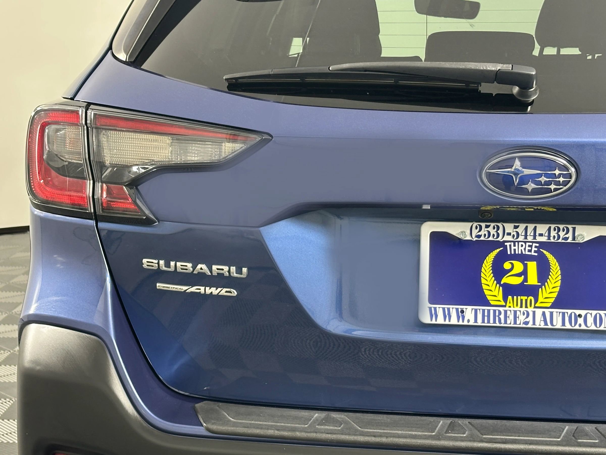 Used 2020 Subaru Outback Touring w/ Popular Package #2 AWD/4WD image 10