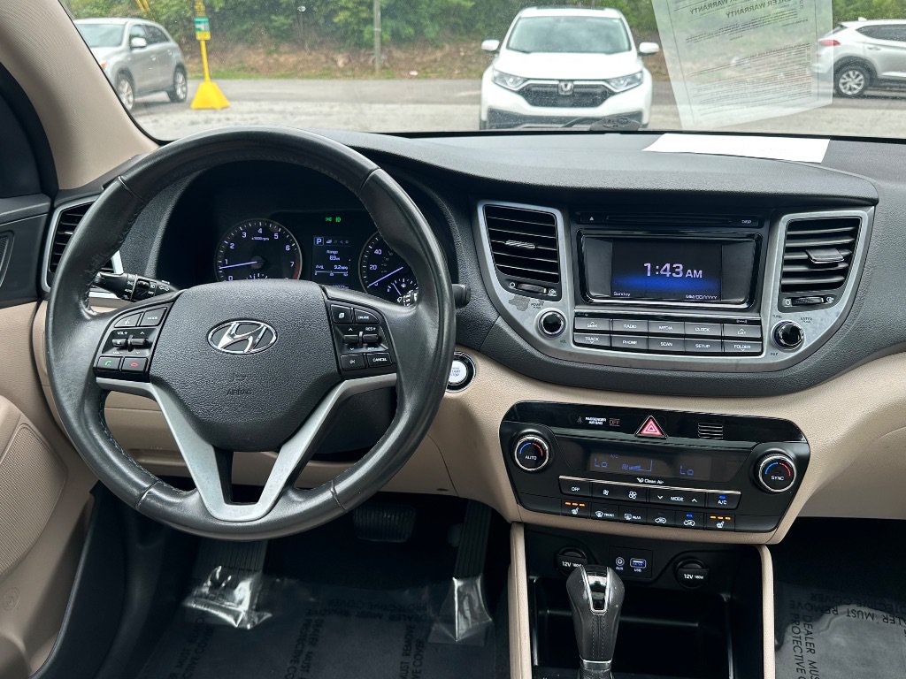 Used 2017 Hyundai Tucson Value AWD/4WD image 34