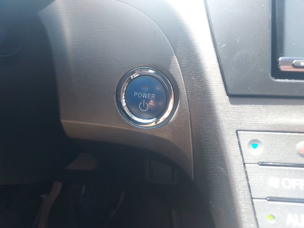 Used 2012 Toyota Prius Two FWD image 16