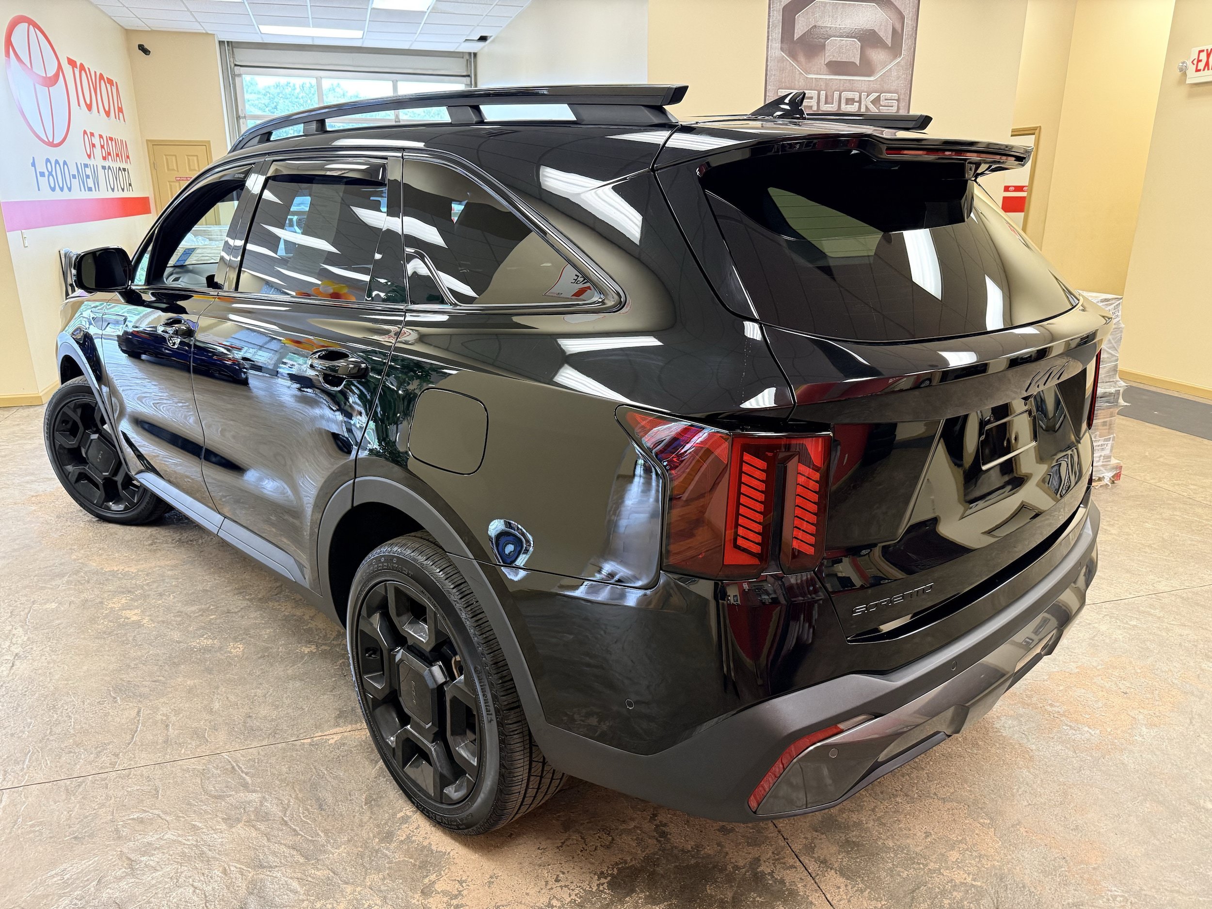 Used 2025 Kia Sorento SX Prestige AWD/4WD image 16