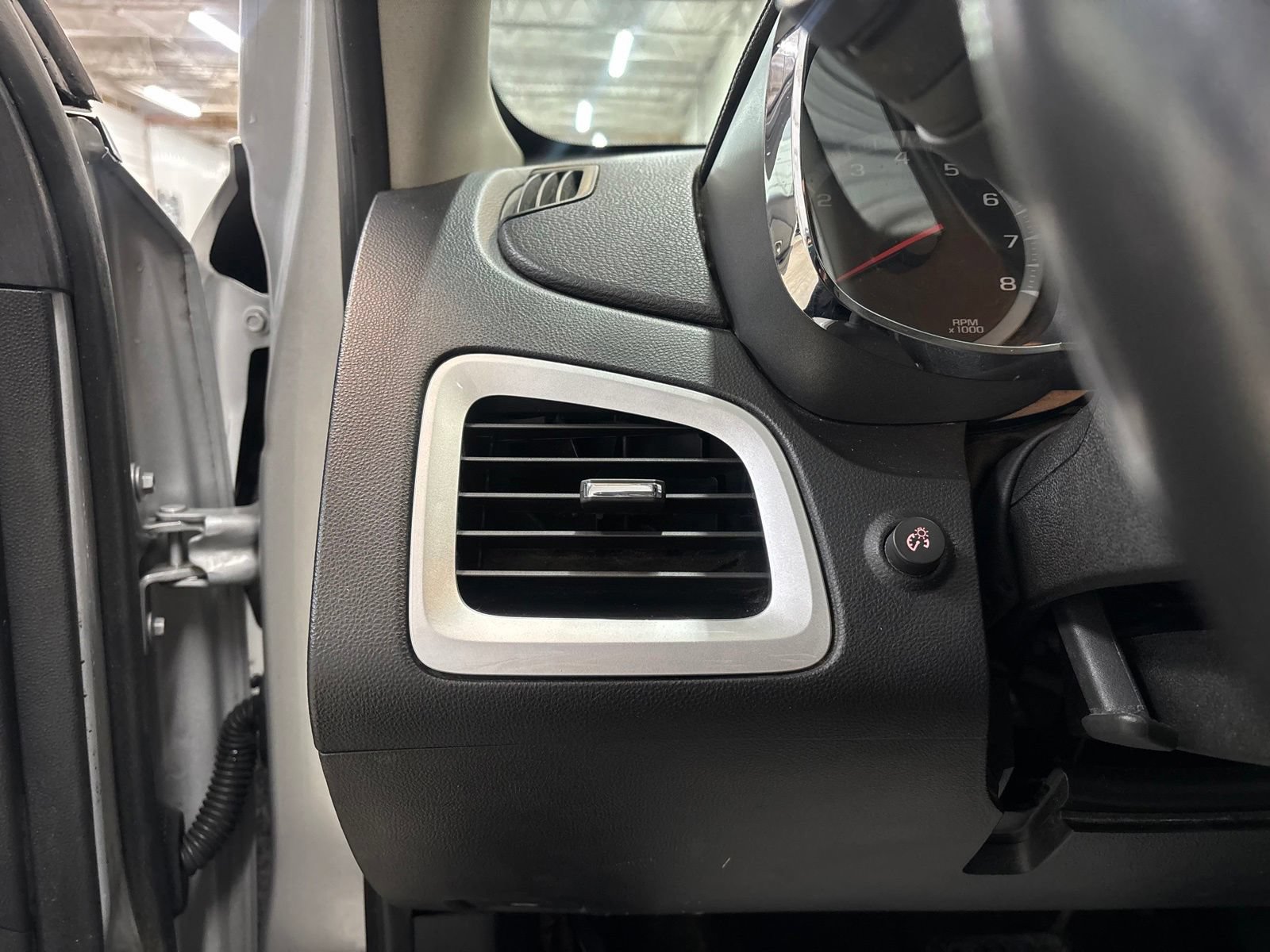 Used 2014 GMC Terrain SLE w/ Convenience Package FWD image 13