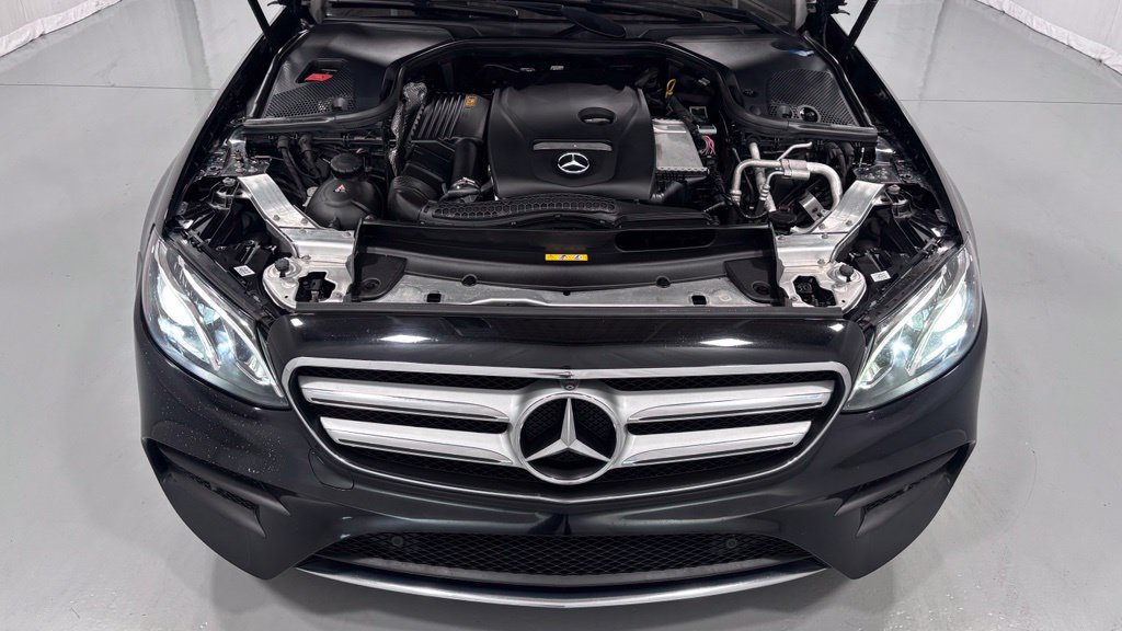 Used 2019 Mercedes-Benz E 300 4MATIC image 29